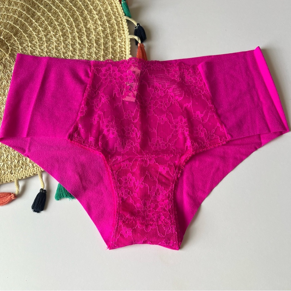 Victoria's Secret No-Show Lace Cheeky Panty Bali Orchid L NEW